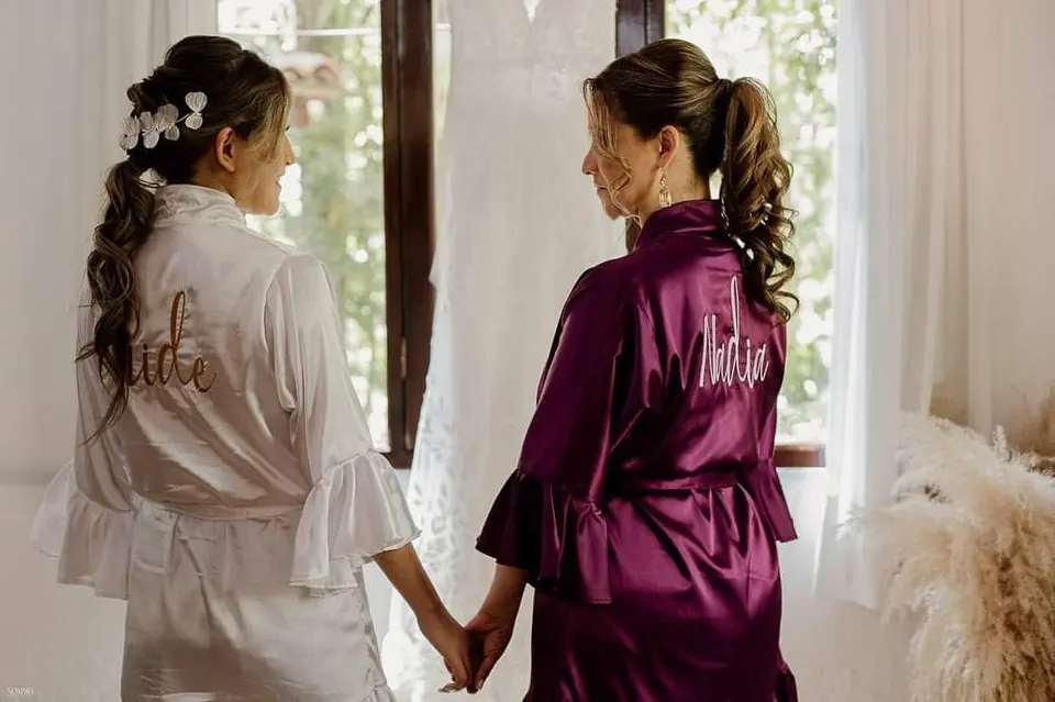 Peinados para invitadas de boda: encuentra tu look